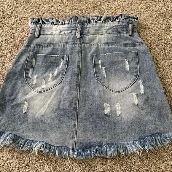 Hayden Los Angeles Denim Distressed Skirt. - Picture 6 of 6